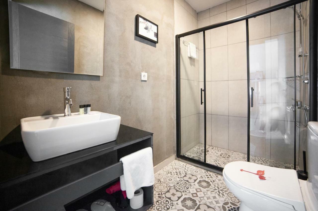 Lime Garden Hotel Istanbul Bagian luar foto